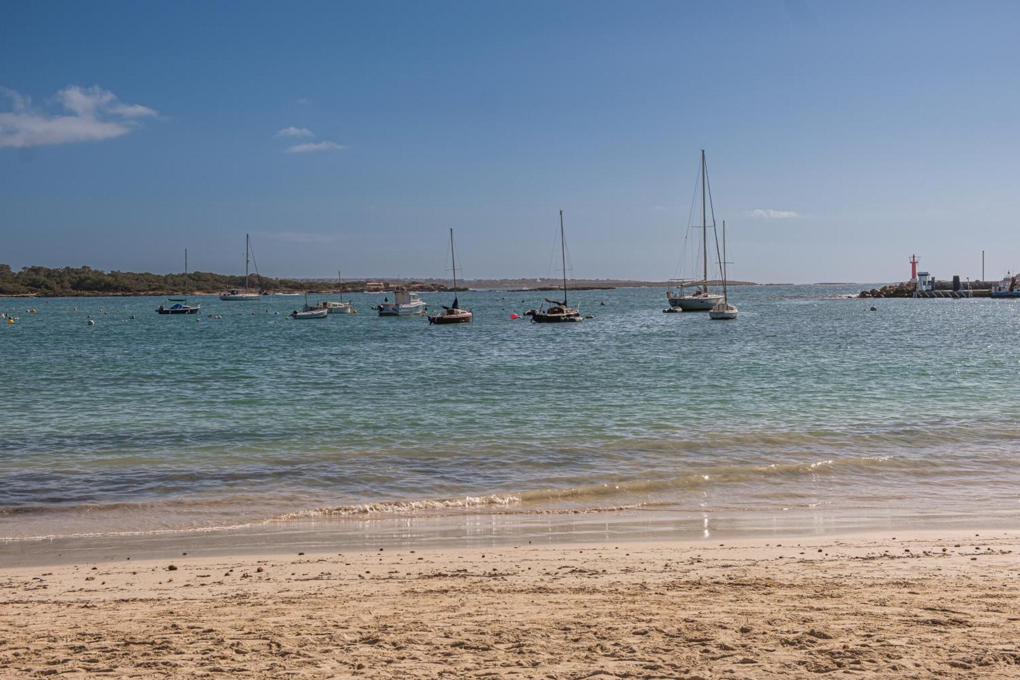 Alma Libre Beach Apartment Colonia de Sant Jordi Екстериор снимка